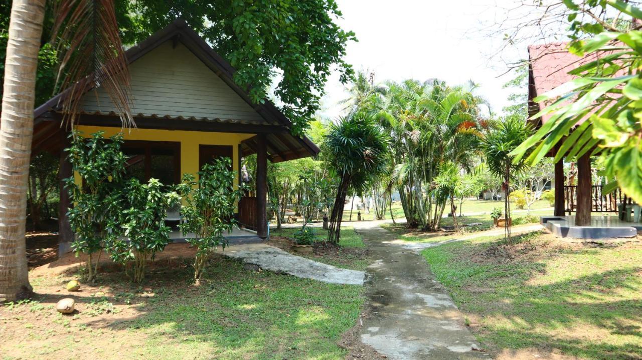 Koh Yao Noi Beach Resort エクステリア 写真